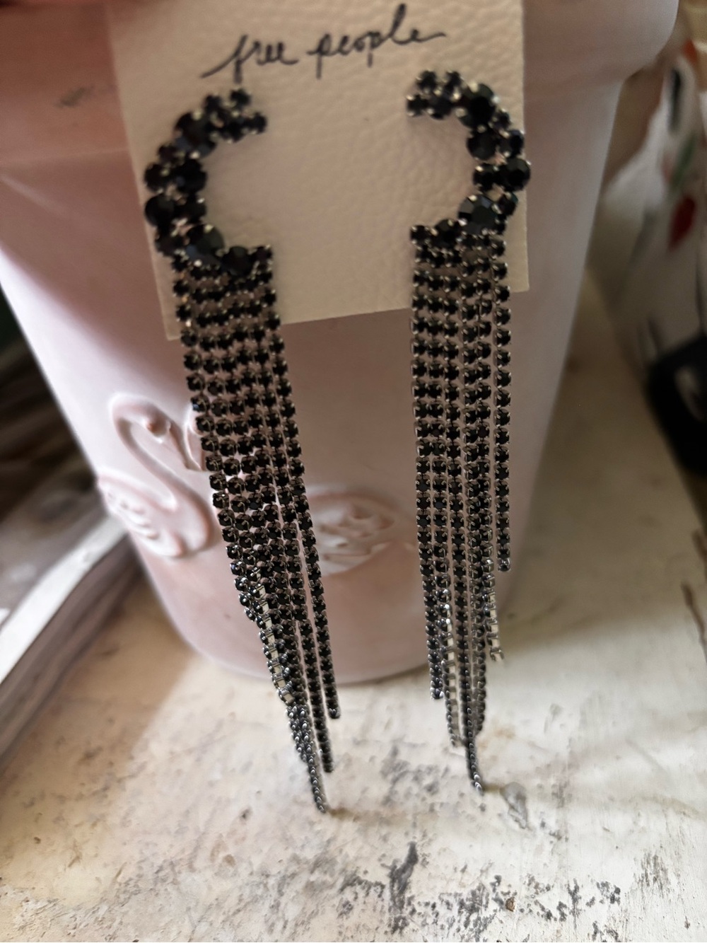 Free People Earrings Silver Onyx Moon
You Make Me Feel Like Dancing
Dangles NWT